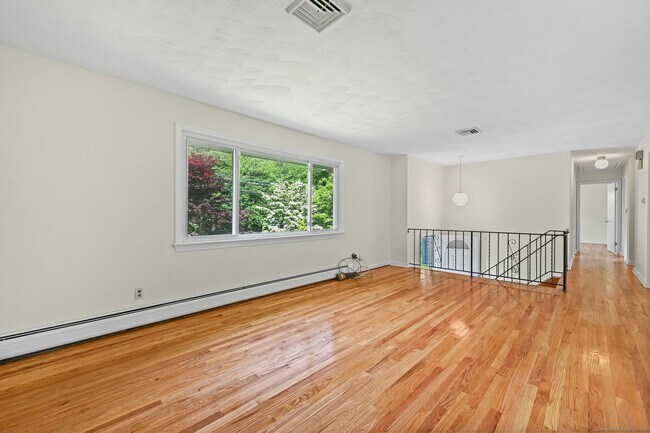 Foto del edificio - 2790 Reservoir Ave