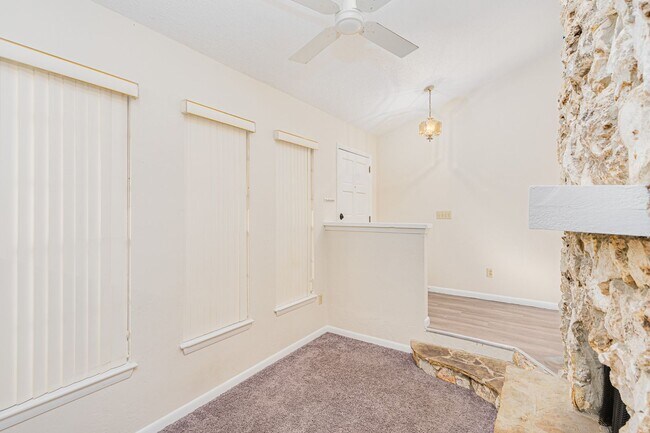 Building Photo - Renovated 3/2 Home in Daytona Beach