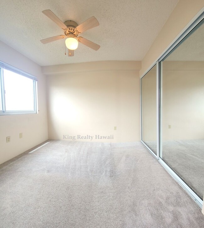 Building Photo - **CLEAN 1 bedroom / 1 bath , w/ W/D, A/C,&...