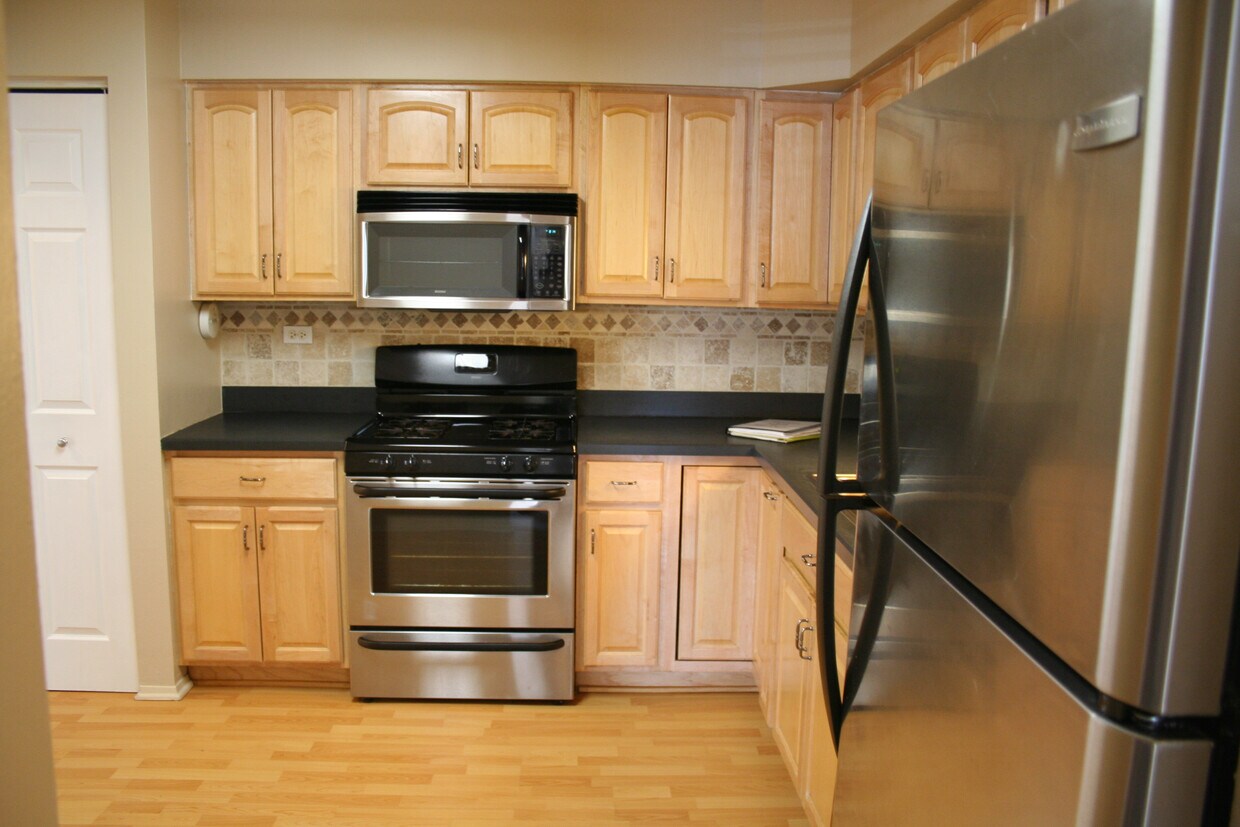 Foto principal - 375 W Winchester Rd