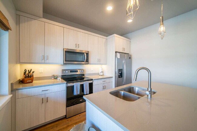Foto del edificio - Gorgeous Modern Townhome in Draper