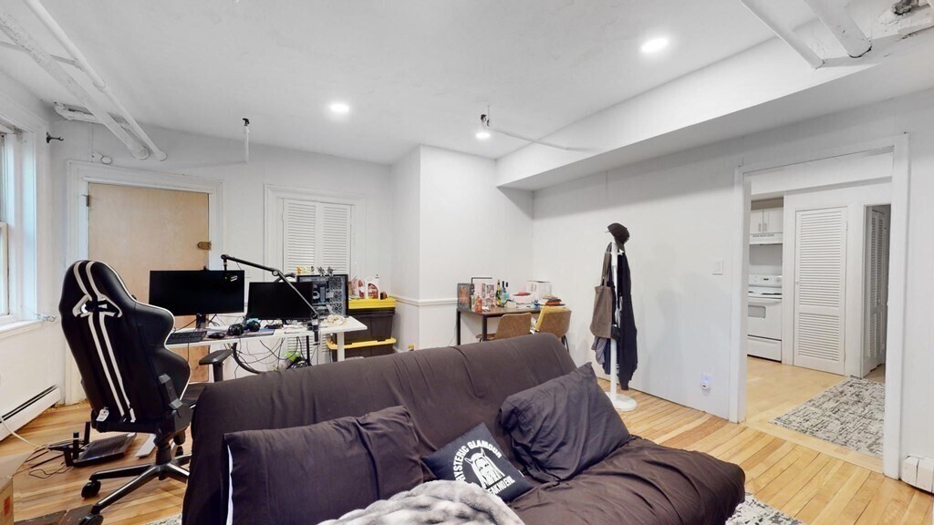 *Pictures are representative samples of the advertised unit. In some cases, the actual units you tou - 88 Marlborough St