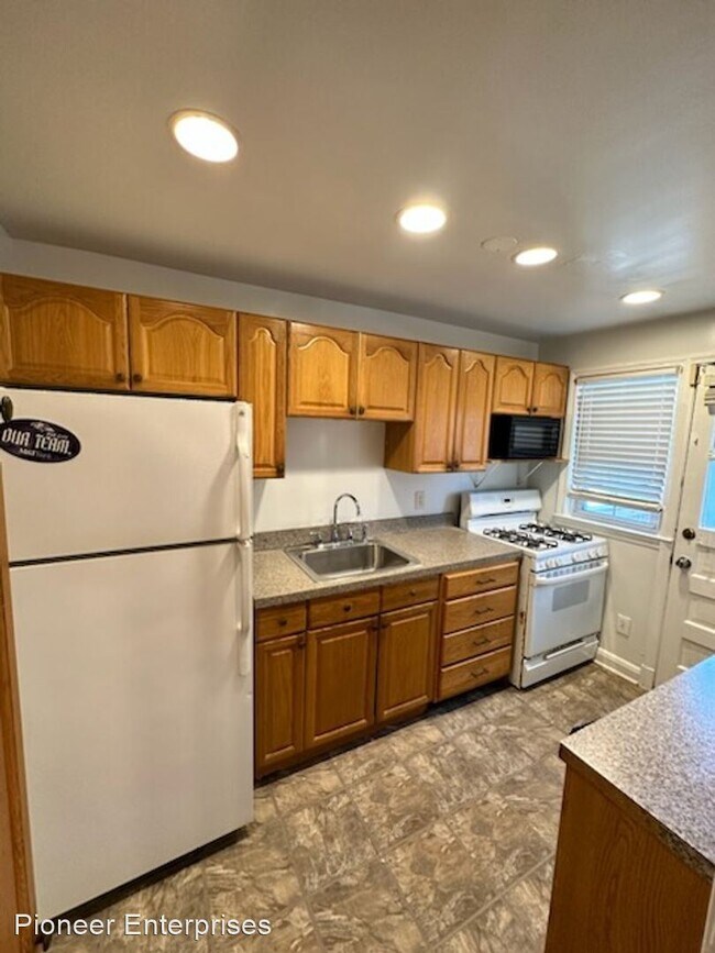 Foto del edificio - 2 br, 1 bath House - 4126 Coleman Ave