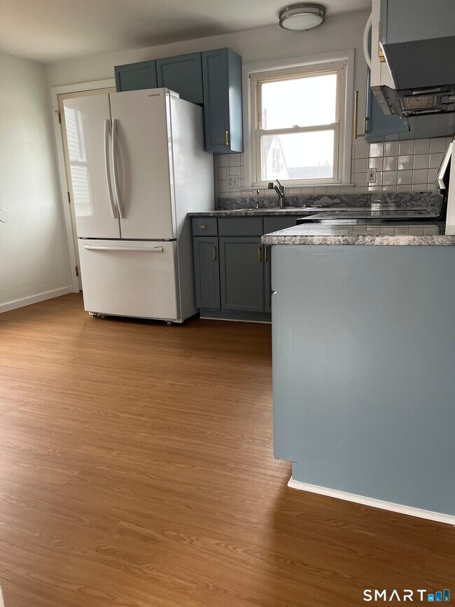 Foto del edificio - 341 Truman St