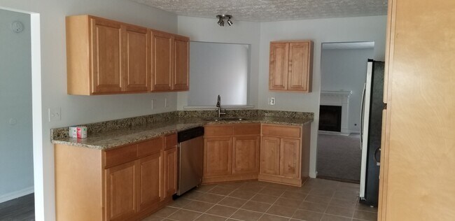 Kitchen - 1020 Appian Way