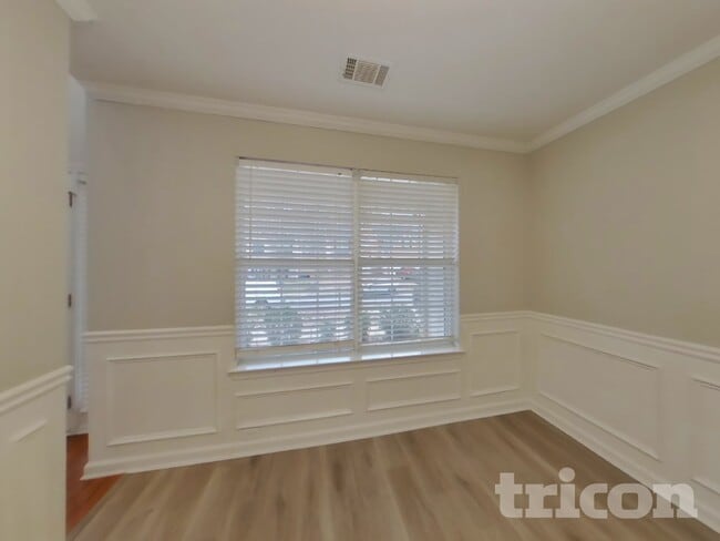 Building Photo - 2880 Chilhowee Dr