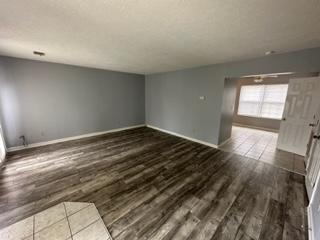 Building Photo - 2110 Breezy Dr