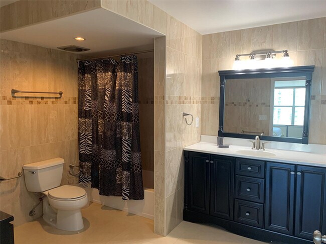 Foto del edificio - 3800 S Ocean Dr