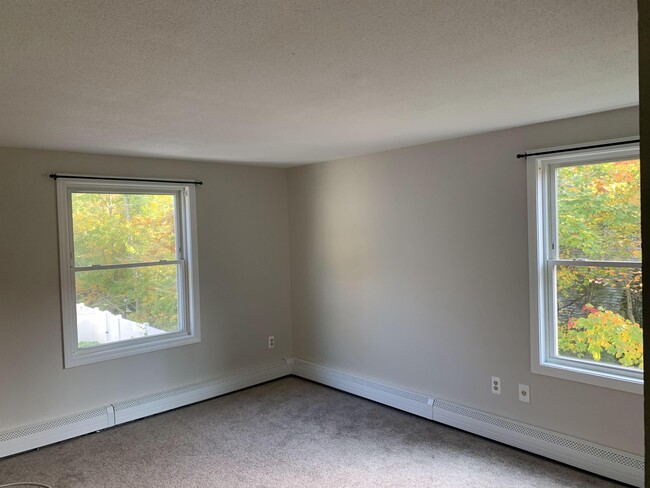 Building Photo - 18 Hemlock Frst Dr