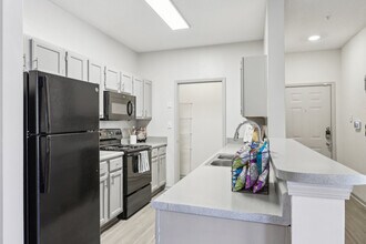 Building Photo - Grove on Southlake