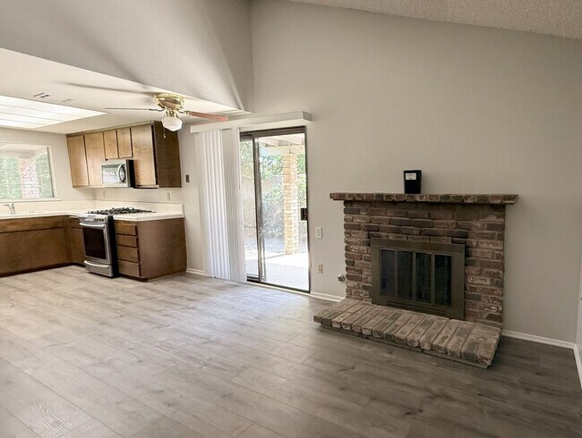 Foto del edificio - 1705 Catalpa Ave