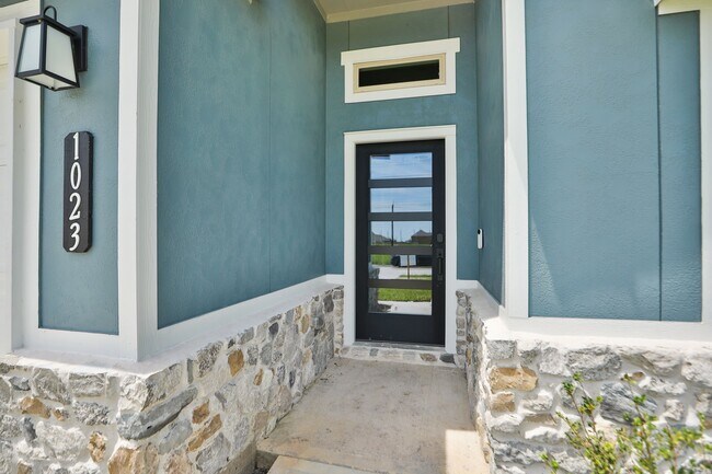 Building Photo - 1023 Santee Ct