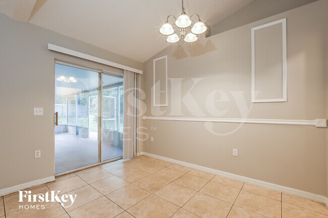 Foto del edificio - 1564 Deerfield Ave
