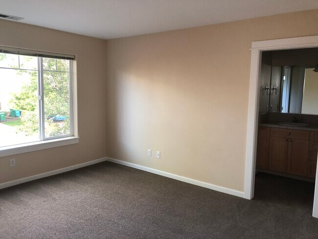 Master bedroom - 11259 SW 84th Avenue