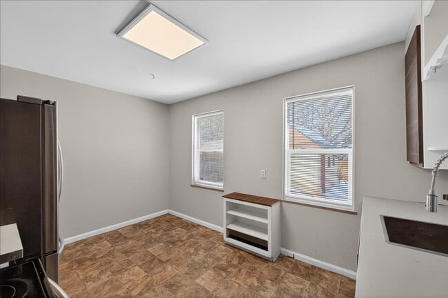 Building Photo - 1506 N Linwood Ave