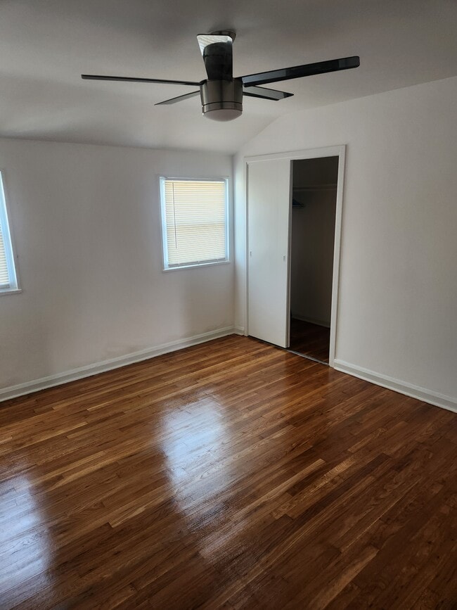 Foto del edificio - 7906 Wallace Rd