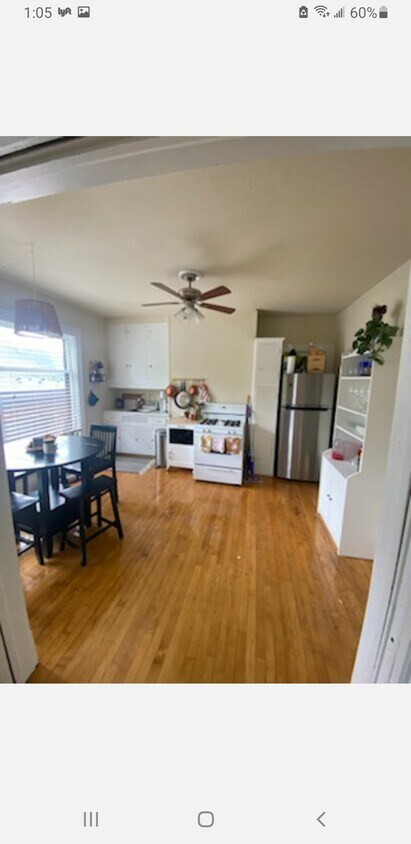 Foto principal - 1859 N Oakland Ave