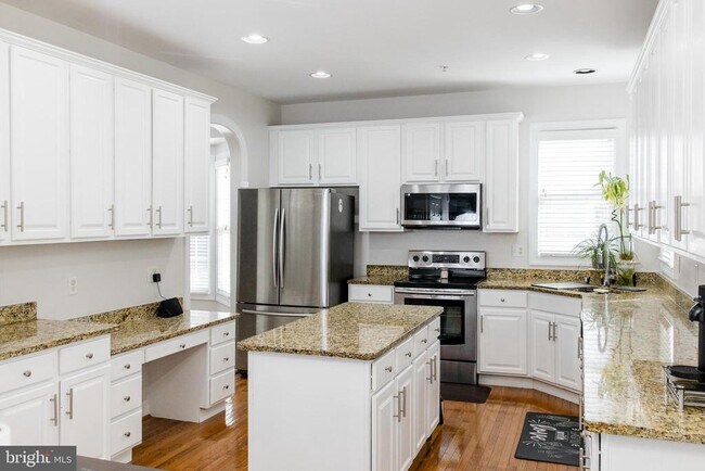 Foto del edificio - 12711 Goodloes Promise Dr