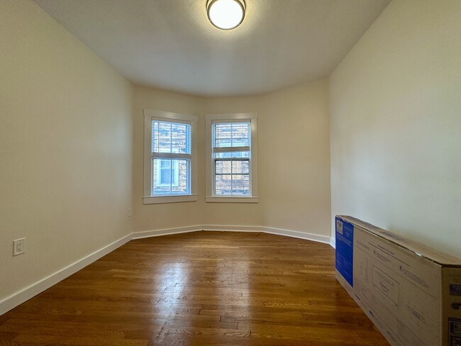 Building Photo - 18 Sawyer Ter