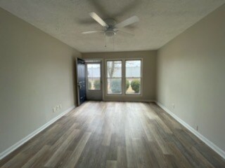 Building Photo - 809 Glengarry Dr
