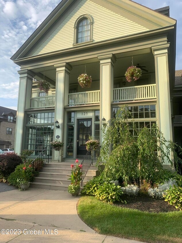 Primary Photo - 125 Union Ave