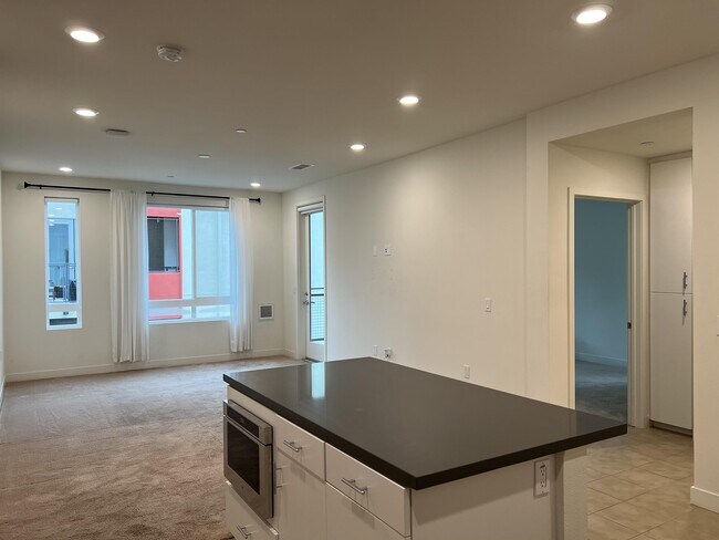 Building Photo - 1418 Nolita