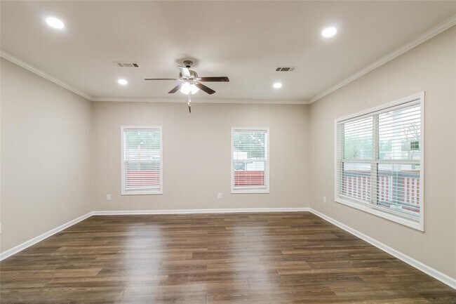 Building Photo - 756 Green Meadow Ln