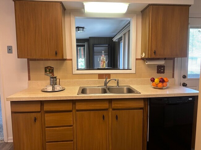 Foto del edificio - 947 Hartford Ln