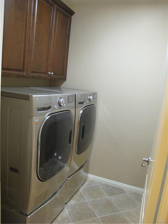 Building Photo - 32 Roycroft