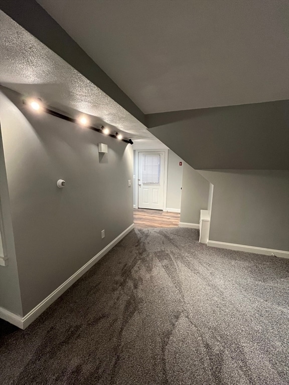 Building Photo - 142 Elm St