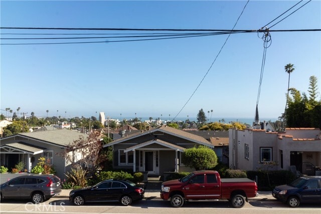 Building Photo - 923 Poli St