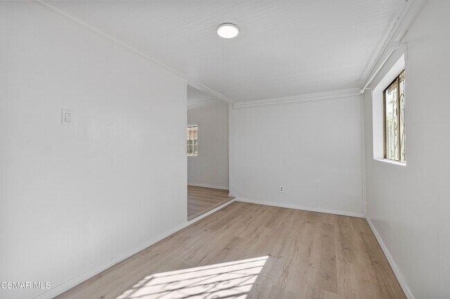 Foto del edificio - 11018 Sutter Ave