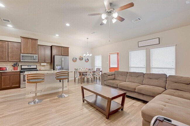 Foto del edificio - 19823 Rojo Rock Ln