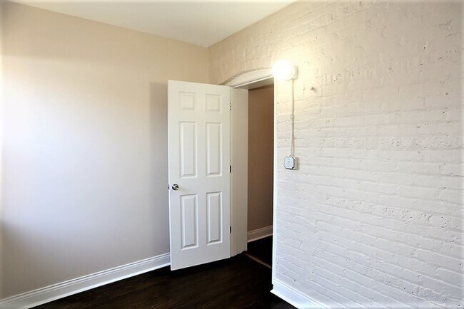 Foto del edificio - 4447 N Rockwell St