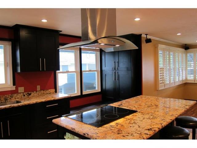 Building Photo - 4197 Huanui St