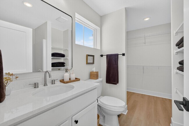 Foto del edificio - BRAND NEW:  Kettlestone Central Townhomes for Rent