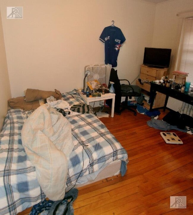 Building Photo - 3 bedroom in Brookline MA 02446