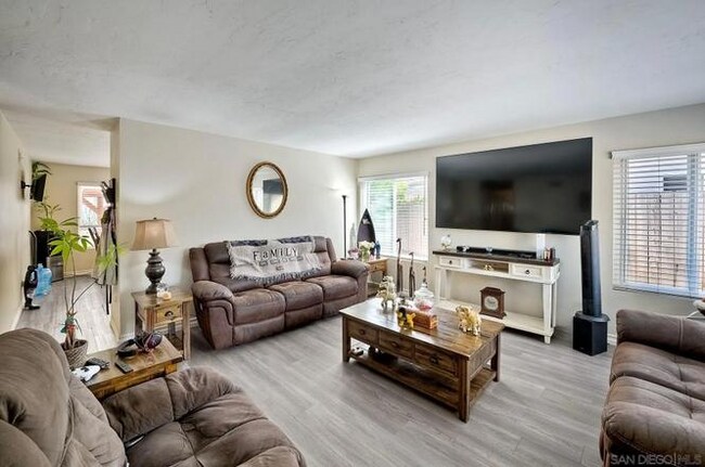 Foto del edificio - 1322 Carnell Ct