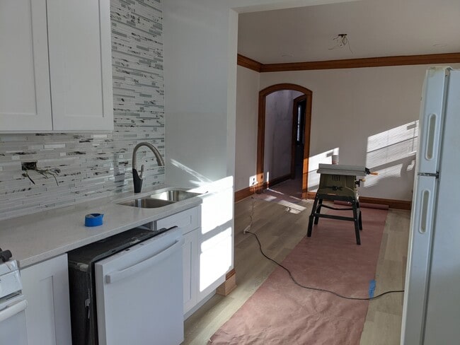 Photo - 10420 S Union Ave Apartment