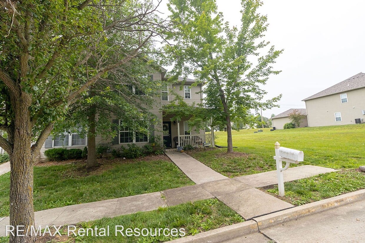 Building Photo - 3 br, 3 bath House - 1939 Center St