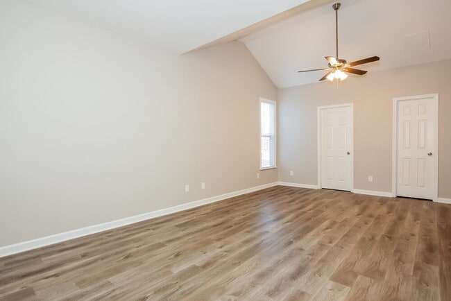 Building Photo - 47 Carlisle St