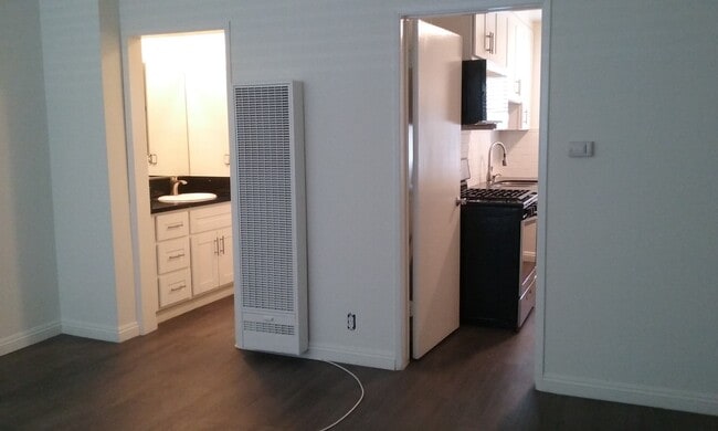 Foto del edificio - 3293 Cahuenga Blvd W