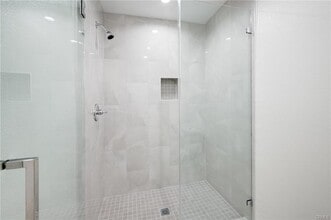 Building Photo - 7727 Vía Napoli