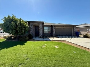 Building Photo - 7215 Canyon Creek Dr