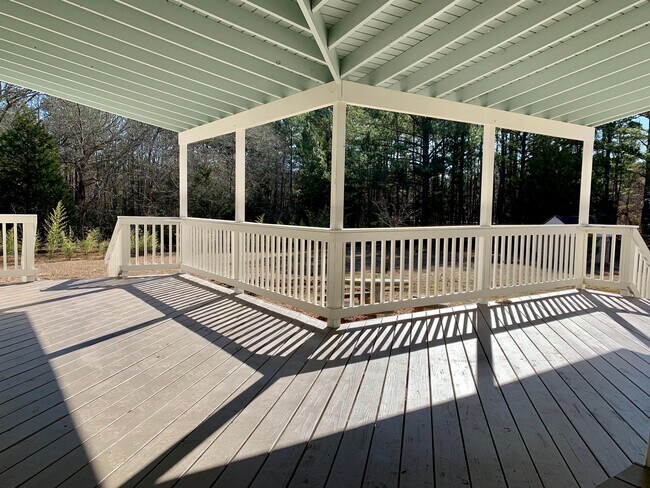 Building Photo - 575 Bernhard Rd