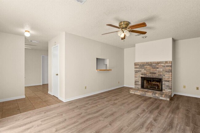 Building Photo - 13309 Saddlebrook Trail