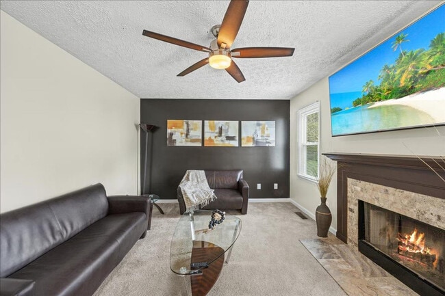 Foto del edificio - 6 Wavecrest Ct