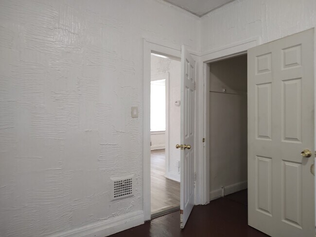 Foto del edificio - 8544 Ironwood St