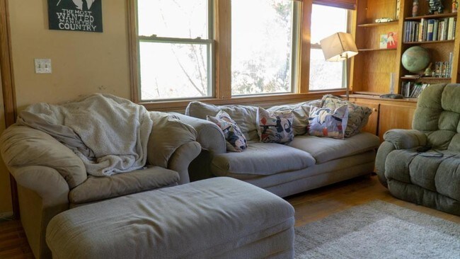 Foto del edificio - 13 Glenwood Drive