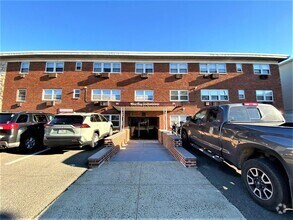 Building Photo - 214 Avenue A